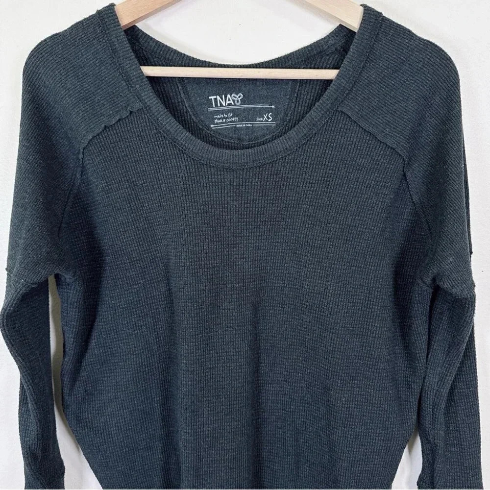 Aritzia Tna Alder Long Sleeve Tshirt  Black Color - Picture 3 of 13
